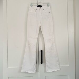 Veronica Beard Beverly Skinny-Flare Jean Classic White Wide Leg